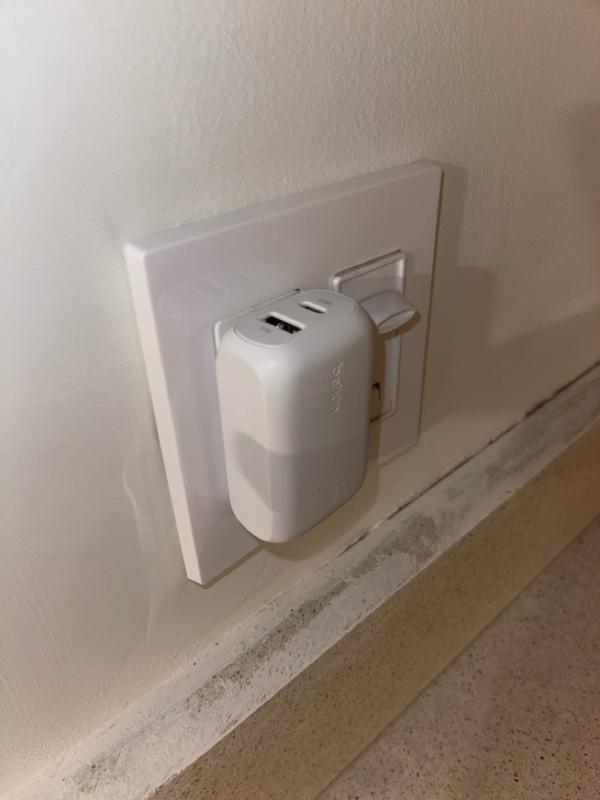 Customer carousel item 9.