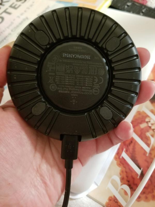 Back side of the wireless charger. Nice and slim with smaller rubber non slips for phone not to slip.
