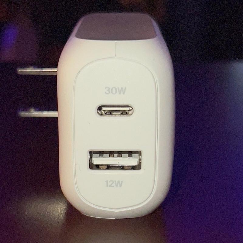 Customer carousel item 11.