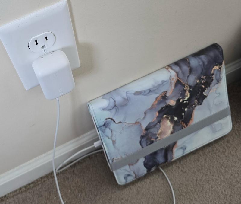 Customer carousel item 4.