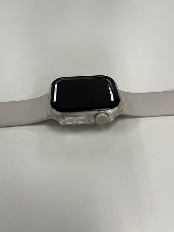 Does my Apple Watch need a screen protector?