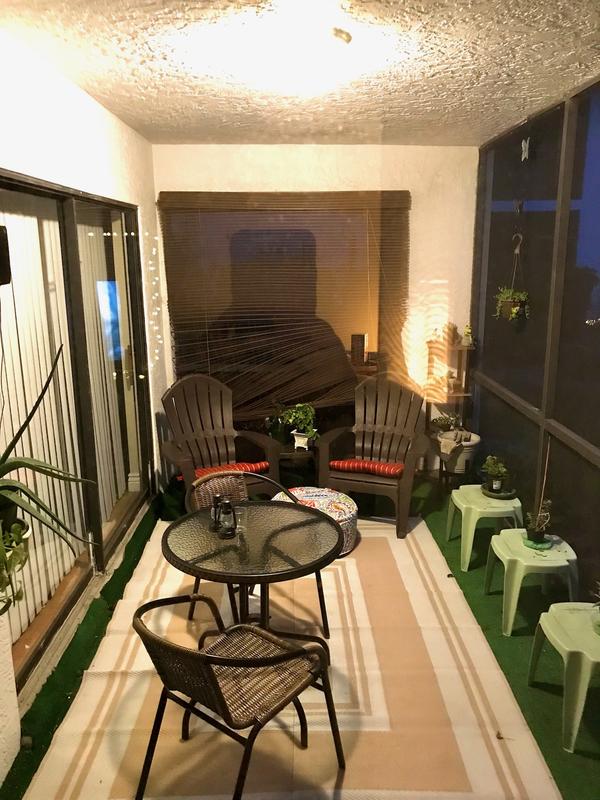 Cute bistro set.