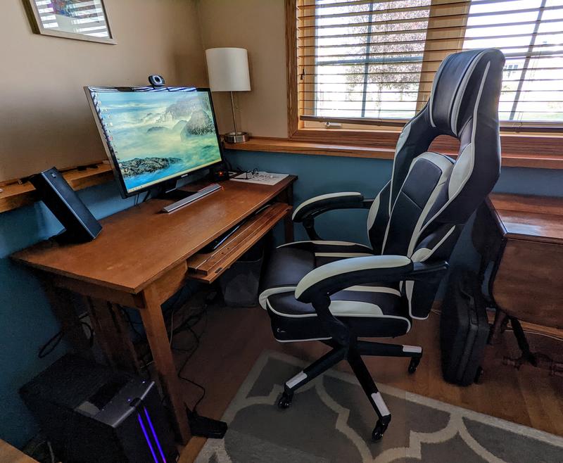 X30 Gaming Chair Racing Office Ergonomic Computer Chair with Fully Reclining Back and Slide-Out Footrest in Black LeatherSoft