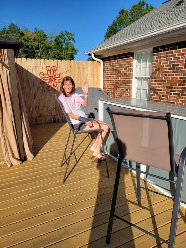 Chillin' out of the bar!