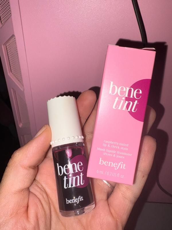 Customer photo for "Very pretty berry pink , perfect for clean girl look."