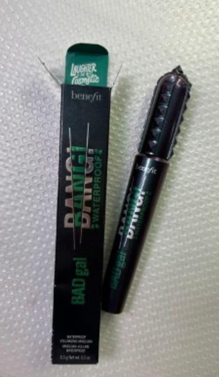 Smudge proof volumizing mascara!
