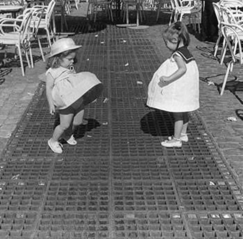 Girls havin' fun :)