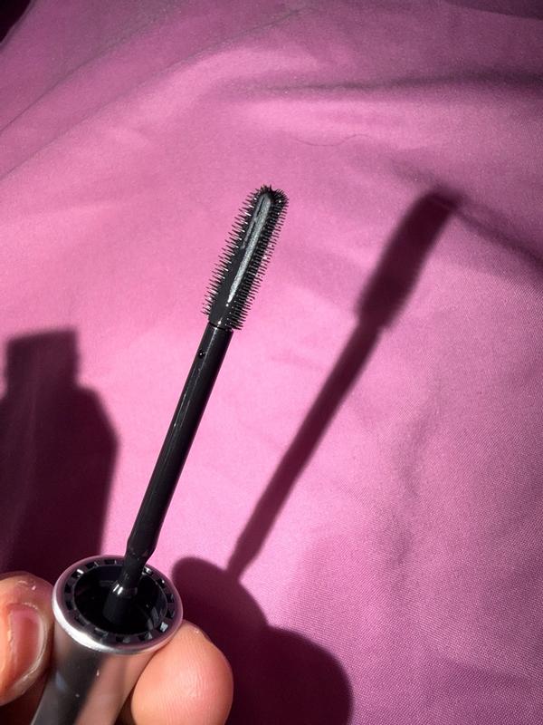 Customer photo for "Liguero fácil de aplicar y quitar y mantiene las cejas en su lugar cómodamente"