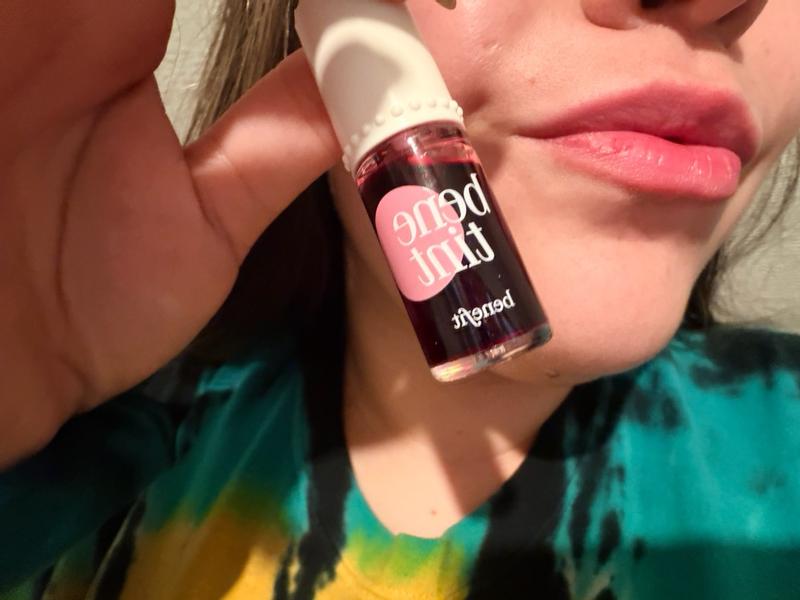 Customer photo for "A lip stain classic"