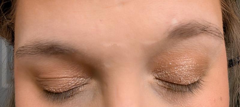 Customer photo for "Great, non-flaking brow setter."