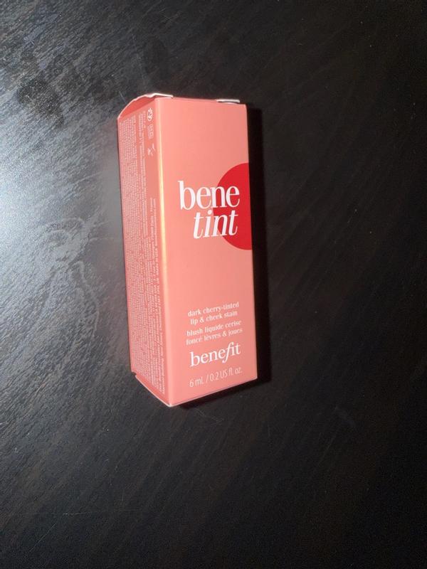 Customer photo for "Easy to put on blush and lipgloss"