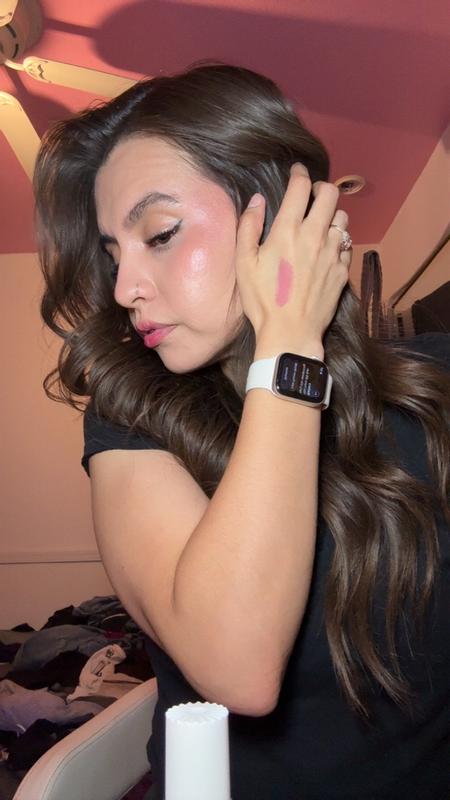 Customer photo for "Very pretty berry pink , perfect for clean girl look."