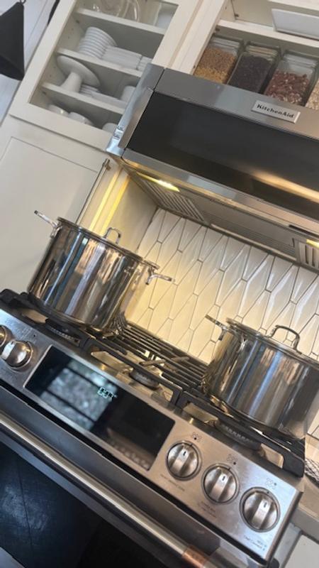 Customer carousel item 1.