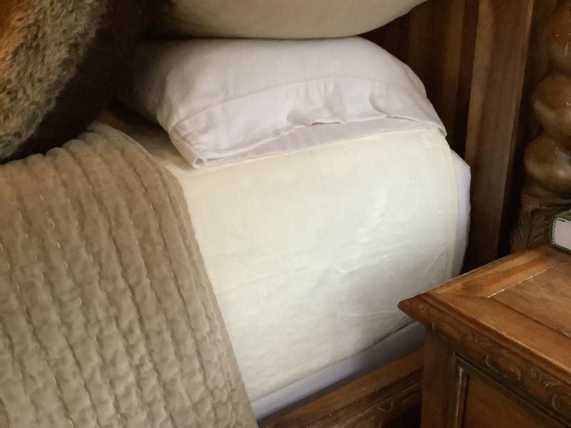 Berkshire Blanket® VelvetLoft® Throw Blanket Bed Bath & Beyond