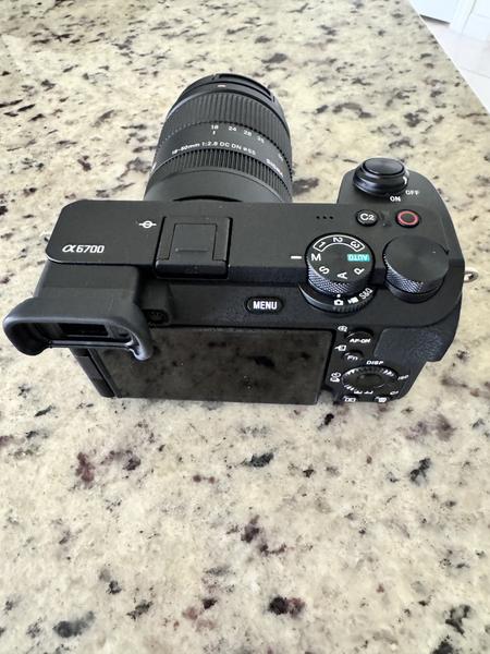 Sigma 18 50mm F2.8 DC DN Contemporary Sony E Mount Lens Black