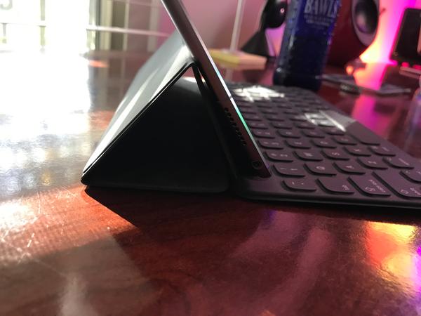Apple - APPLE 2019iPad・iPadAir SmartKeyboard Apple Smart Keyboard for iPad 7th Gen, iPad 8th Gen, iPad
