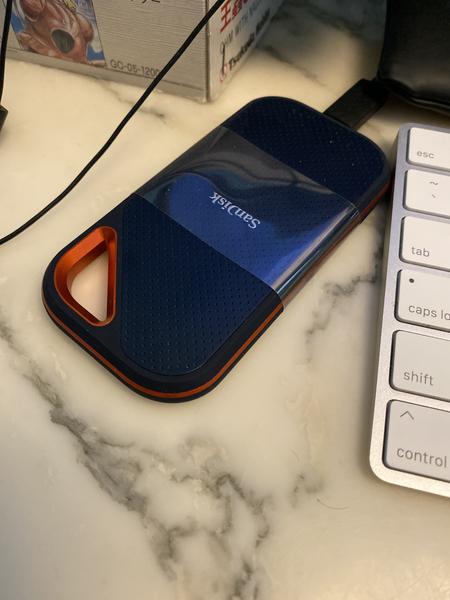 SanDisk 1TB Extreme PRO Portable SSD - Up to 2000MB/s - USB-C, USB