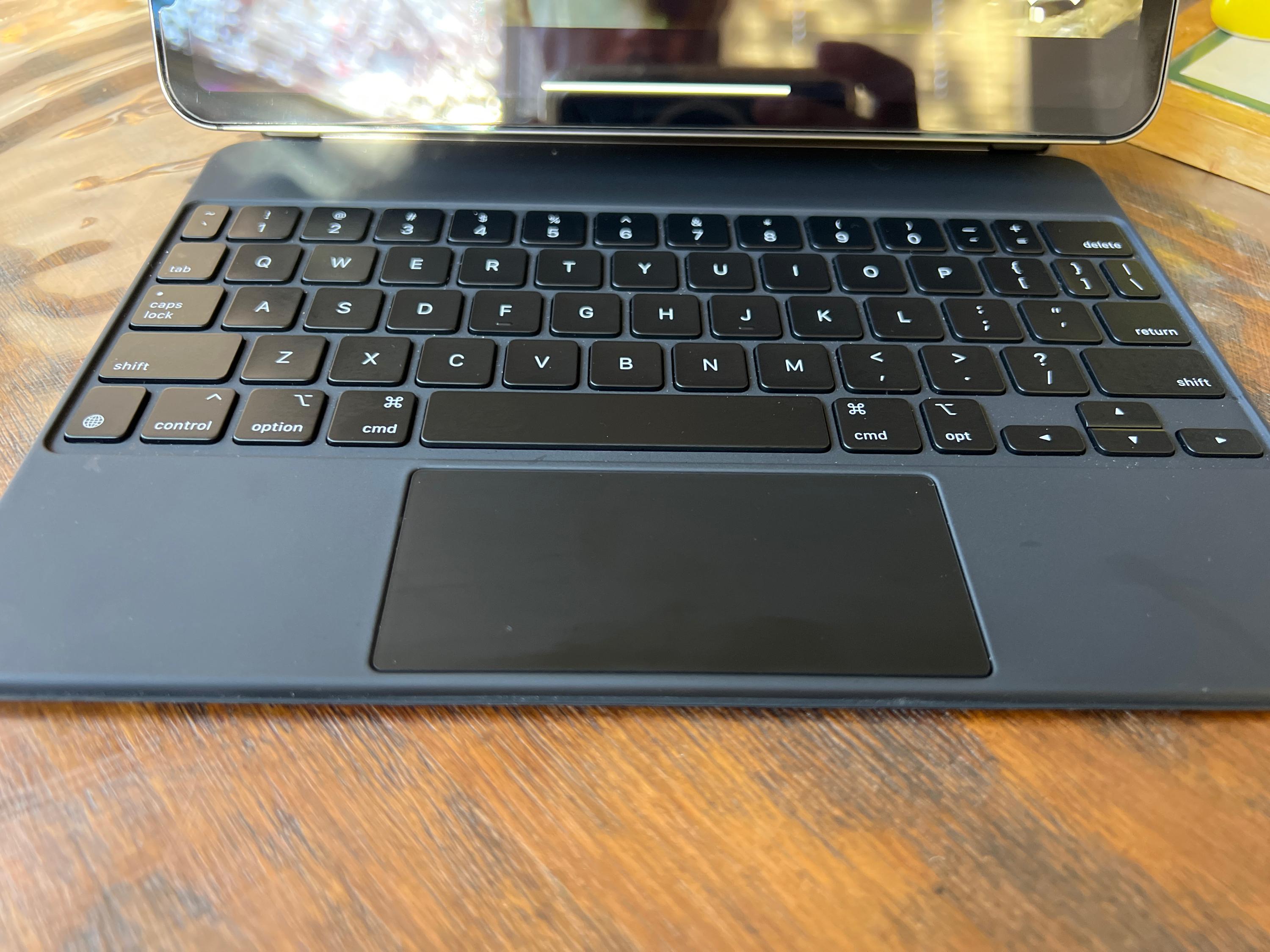 Open Box - Apple Magic Keyboard for iPad Pro 11