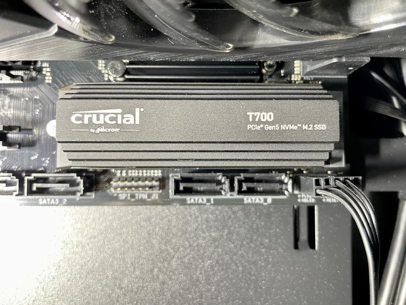 Crucial T700 2TB PCIe Gen5 NVMe M.2 SSD With Heatsink