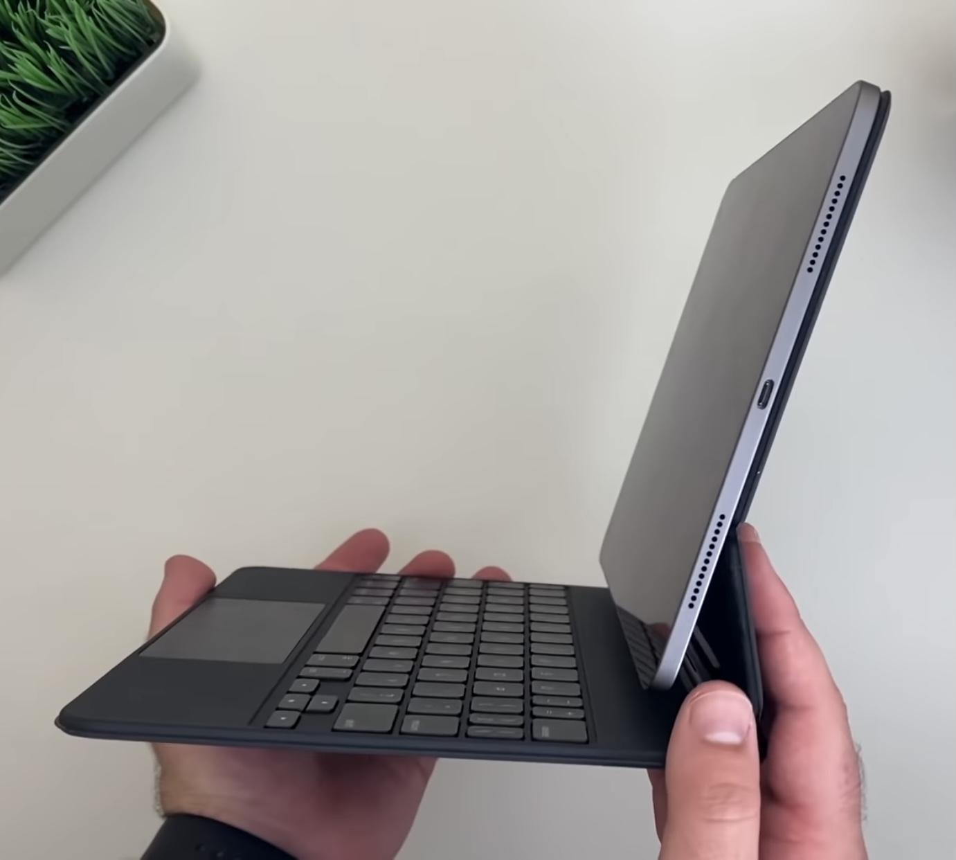 Open Box - Apple Magic Keyboard for iPad Pro 11