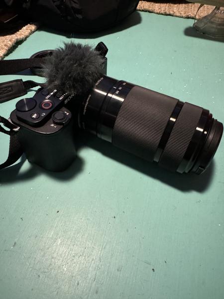 Sony E-Mount APS-C 55–210mm f/4.5-6.3 OSS 3.8x Telephoto Sony E-Mount APS-C 55–210mm f/4.5-6.3 OSS 3.8x Telephoto