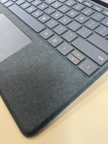 その他 Q32 Microsoft Surface Pro Signature1864 Microsoft Surface Pro Keyboard with Slim Pen 2 Bundle for
