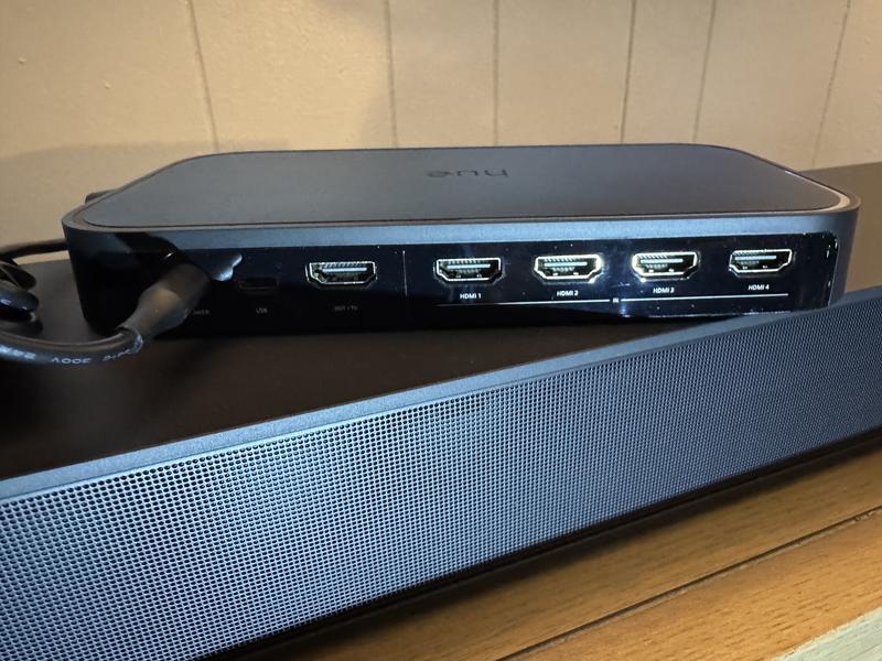 Philips HUE 8K Sync Box - Black | Best Buy Canada