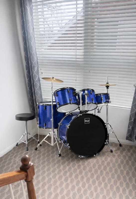 Customer carousel item 4.