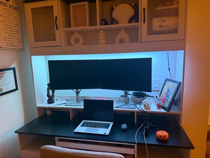 Bestier 59.06-in W White Executive Hutch Desk with Drawers and Charge ...