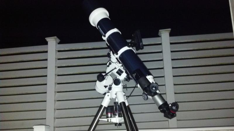 Celestron Omni XLT 120mm f/8.3 EQ Refractor Telescope 21090 B&H Celestron Omni Xlt 120mm F/8.3 Eq Refractor Telescope