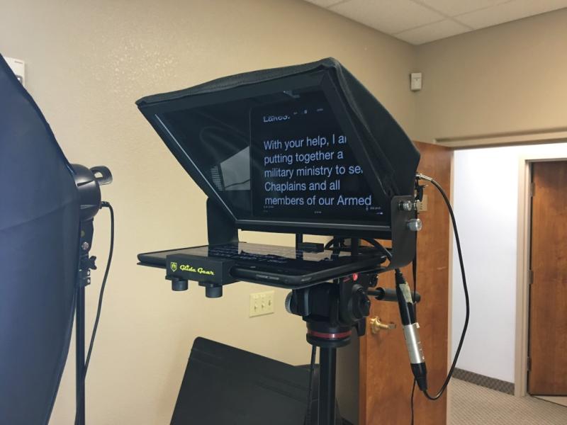 Glide Gear iPad Smartphone Teleprompter TMP100 B&H Photo Video