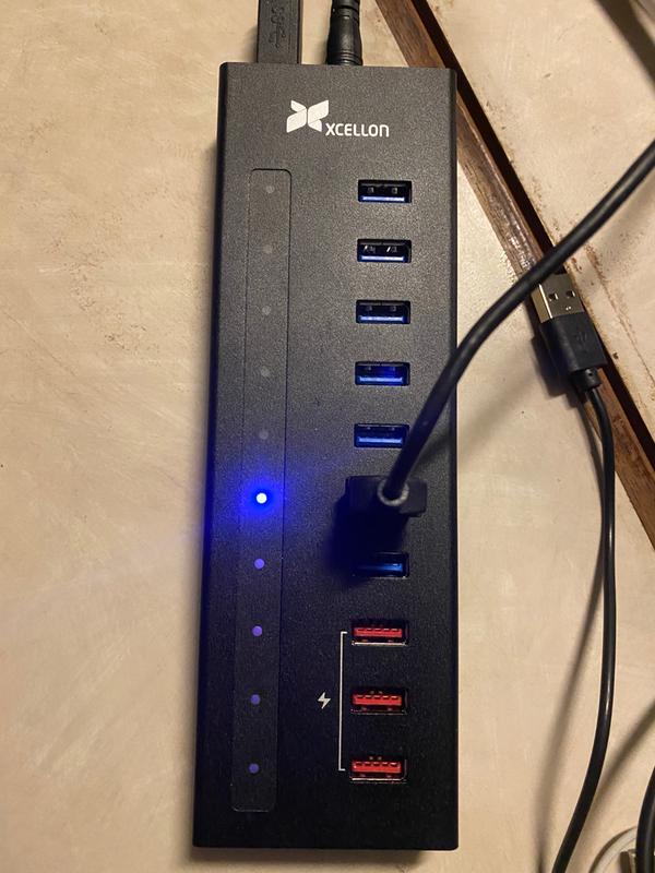 Xcellon 10-Port Powered USB 3.0 Slim Aluminum Hub SH10-7H3HC B&H