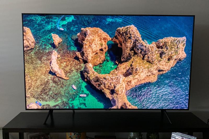 Samsung Q70R Series 82" Class HDR 4K UHD QN82Q70RAFXZA