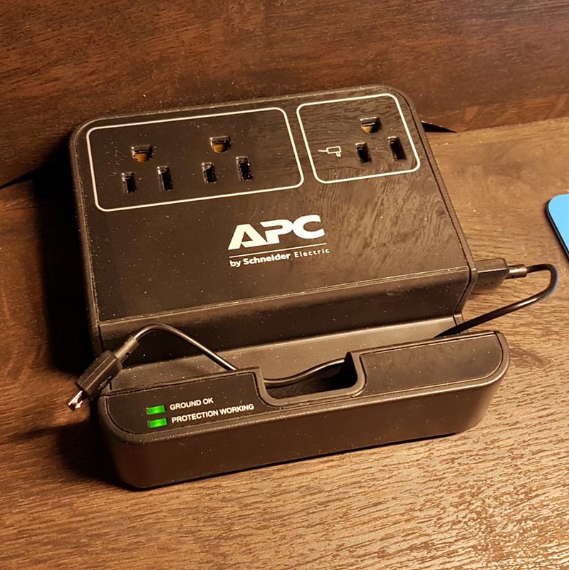 APC Essential SurgeArrest 3Outlet Surge Protector with USB