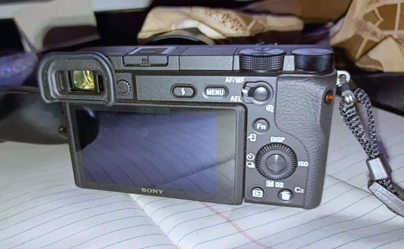 Sony a6400 Mirrorless Camera with 50mm f/1.8 Lens Kit
