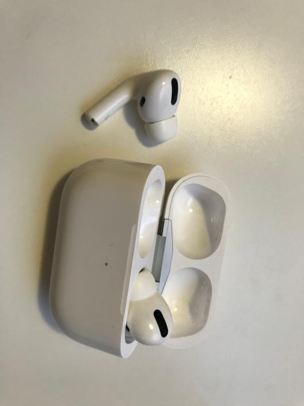 Apple AirPods Pro with Wireless Charging Case MWP22AM/A B&H