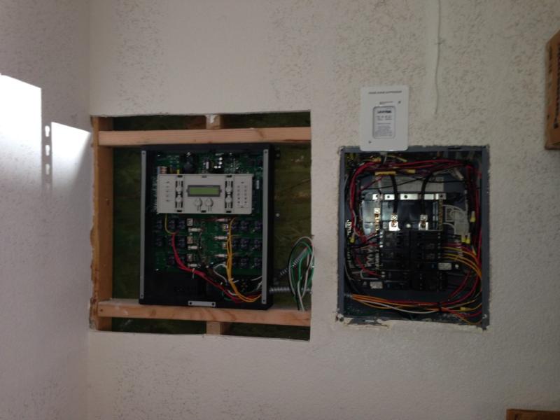Universal Transfer Switch | APC Universal Transfer Switch 10-Circuit ...
