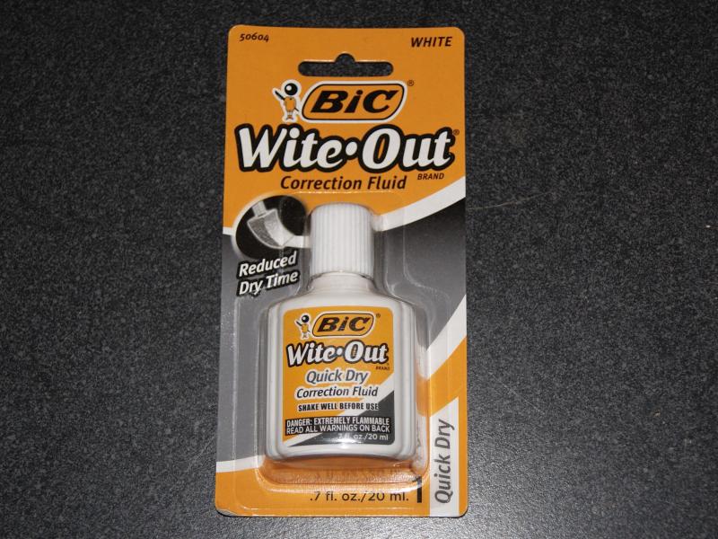BIC Wite-Out Quick Dry Correction Fluid, 20mL, White, Goes on Easy with A  Reduced Dry Time, 1-Count Pack