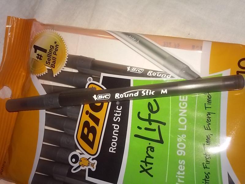 BIC Round Stic Xtra Life - Penne A Sfera, Confezione Da 96 Pezzi, Colore Blu, Punta Media, Fusto Traslucido Con Inchiostro Visibile, Scrittura Fluida E Affidabile