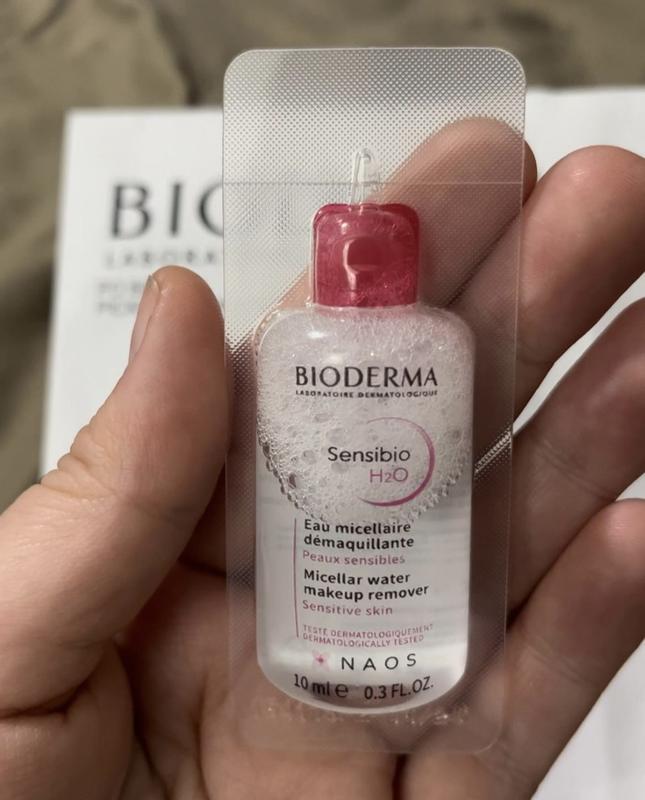 Bioderma - Hydrabio H2O Micellar Water - Face Cleanser and Makeup Remover -  Micellar Cleansing Water for Dehydrated Sensitive Skin