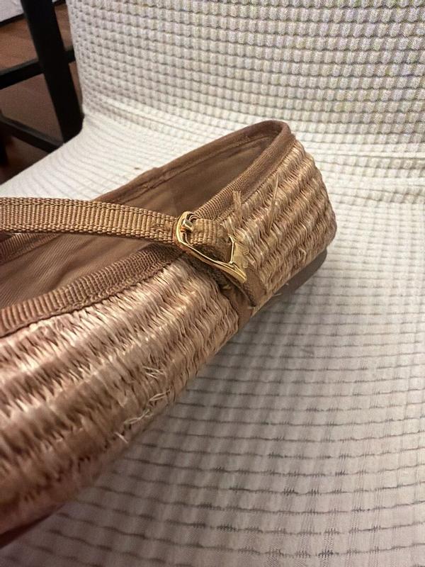 Customer photo for "Cute style, but woven texture frays"
