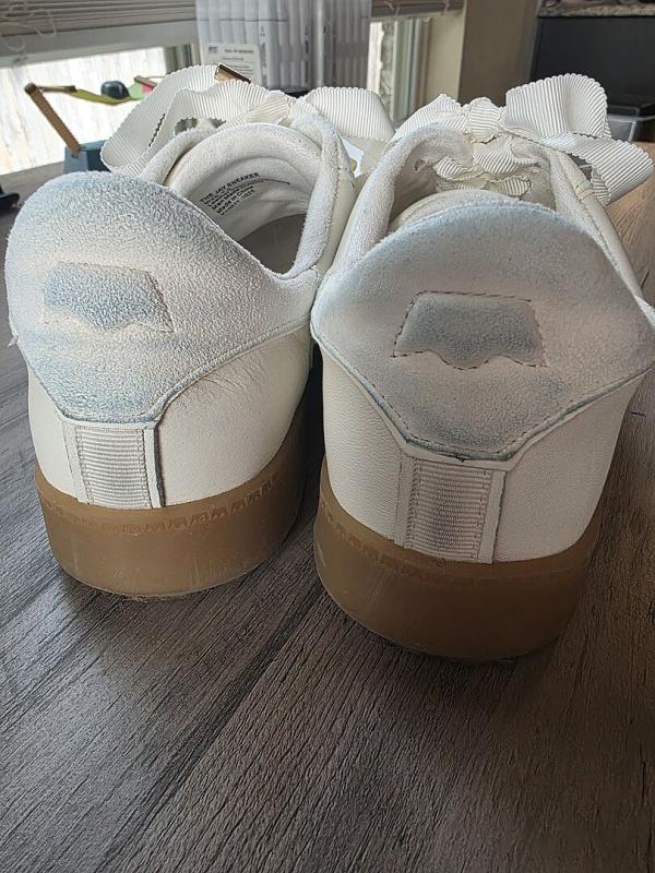 Customer photo for "Cute but hard to clean"