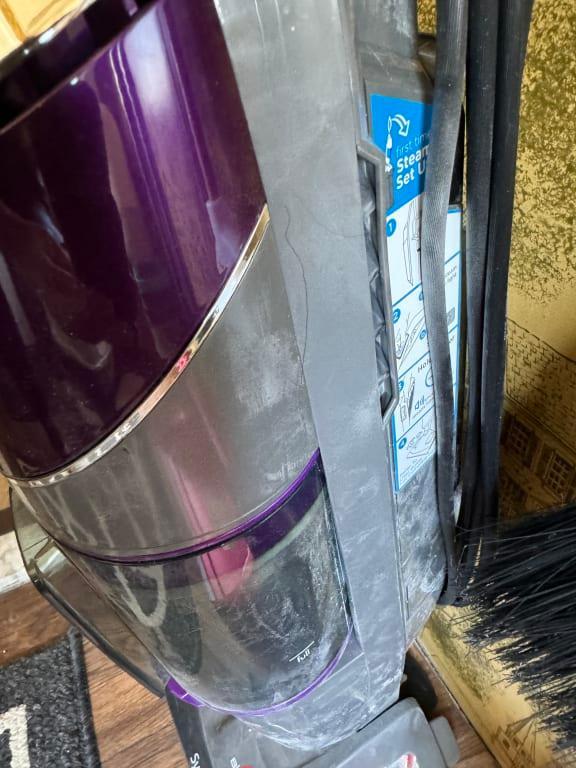 Dust on putter surface