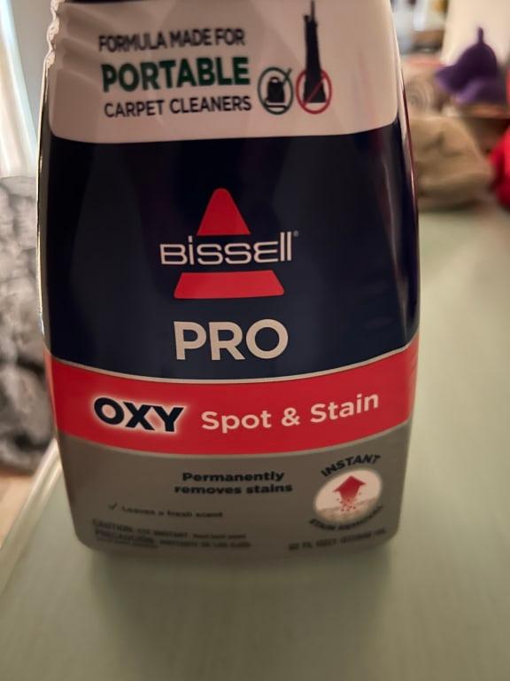 BISSELL PRO OXY Spot and Stain Carpet Cleaner Liquid 32-oz in the Carpet  Cleaning Solution department at