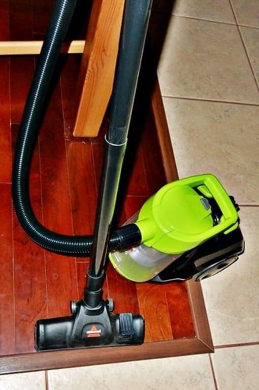 Bissell Zing Bagless Canister Vacuum - 2156A