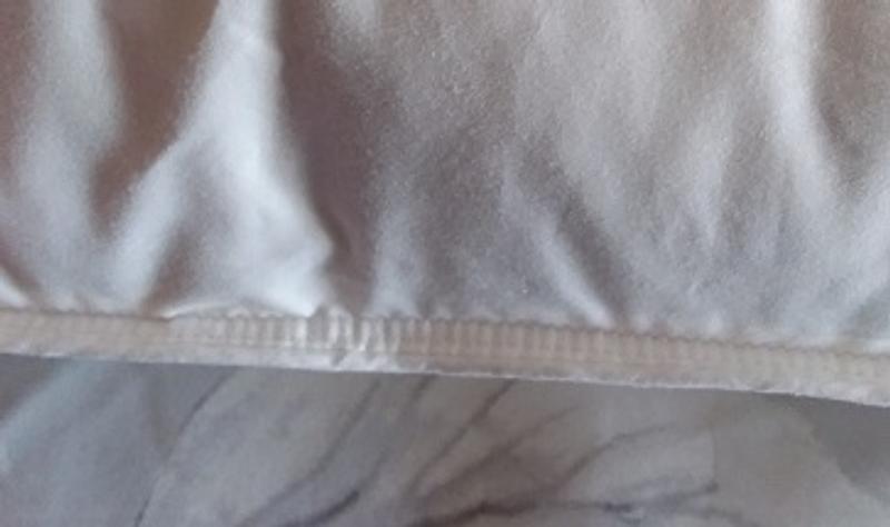 3 rows of stitching around the edges