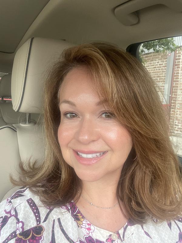 Also try the Beauty Booster Smooth and Illuminate cream for a full GLOW UP!