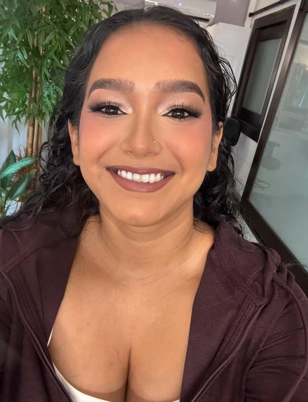 My face contoured using the product