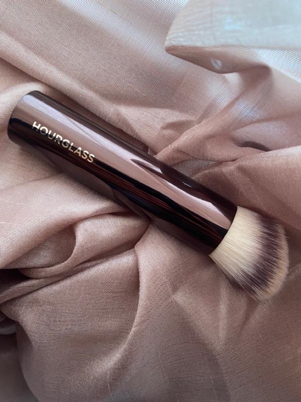 Vanish™ Seamless Finish Foundation Brush