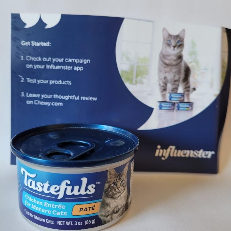 Blue Buffalo Tastefuls Natural Mature Pate Chicken Entree Wet Cat